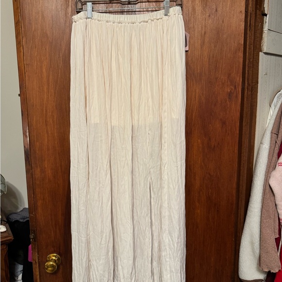 Women’s Cream Maxi Skirt - Picture 2 of 4